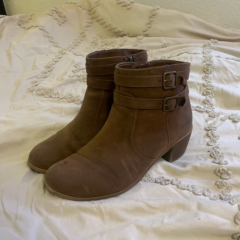 American Eagle Ankle Boots